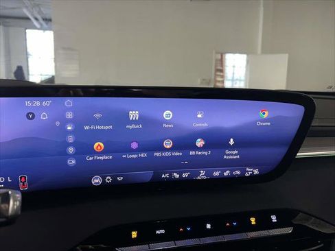 Used 2025 Buick Enclave Preferred w/ Power Package image 29