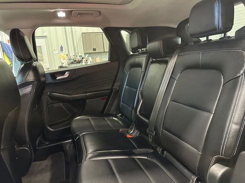 Used 2022 Ford Escape SEL w/ Technology Package image 29