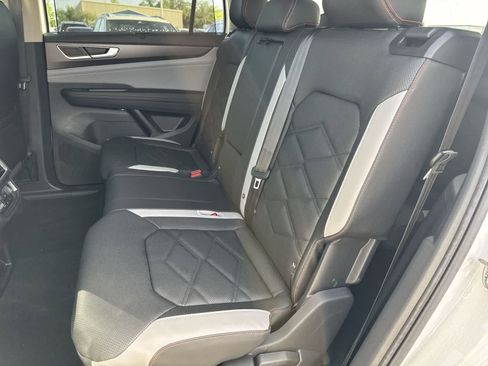 New 2026 Volkswagen Atlas Peak Edition AWD/4WD image 18