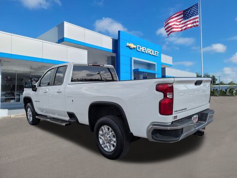 Used 2022 Chevrolet Silverado 2500 LT w/ Convenience Package image 6