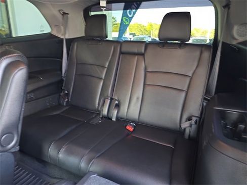 Used 2022 Honda Pilot Touring image 16
