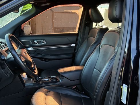 Used 2019 Ford Explorer Limited w/ Class III Trailer Tow Package image 21