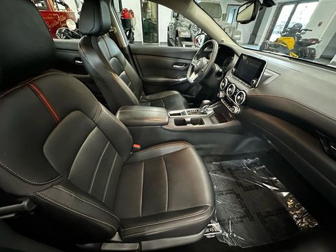 Used 2020 Nissan Sentra SR w/ Premium Package FWD image 16