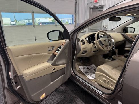 Used 2014 Nissan Murano LE AWD/4WD image 9