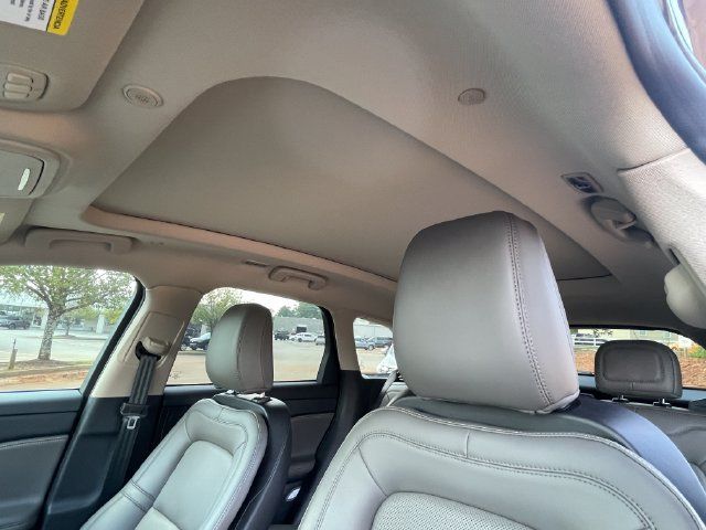 Used 2025 Lincoln Corsair Grand Touring w/ Equipment Group 301A AWD/4WD image 13