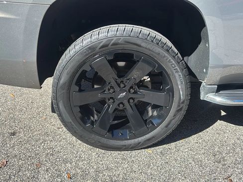 Used 2018 Chevrolet Tahoe Premier image 28