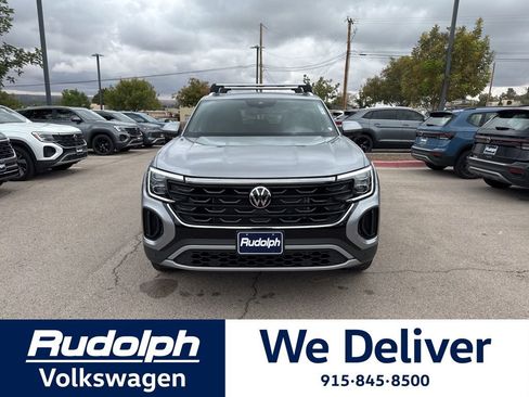 New 2026 Volkswagen Atlas Cross Sport SE image 8