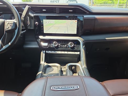 Used 2024 GMC Sierra 2500 Denali Ultimate AWD/4WD image 24