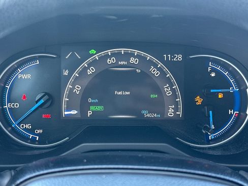 Used 2025 Toyota RAV4 XLE AWD/4WD image 39