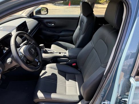 Used 2025 Honda HR-V EX-L image 13