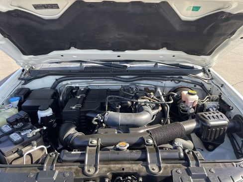 Used 2018 Nissan Frontier S image 32