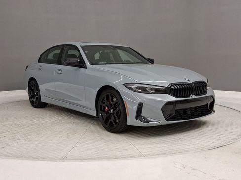 New 2026 BMW 330i Sedan w/ M Sport Package RWD image 5