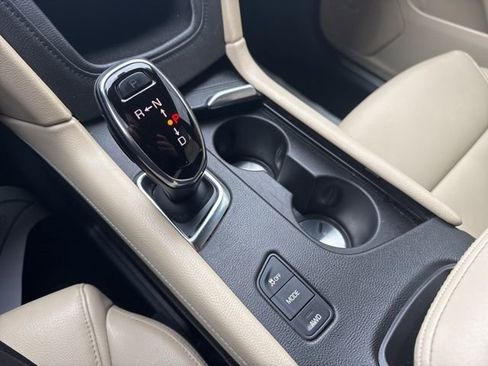 Used 2018 Cadillac XT5 AWD image 20