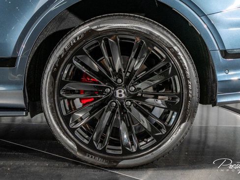 Used 2023 Bentley Bentayga Speed image 18