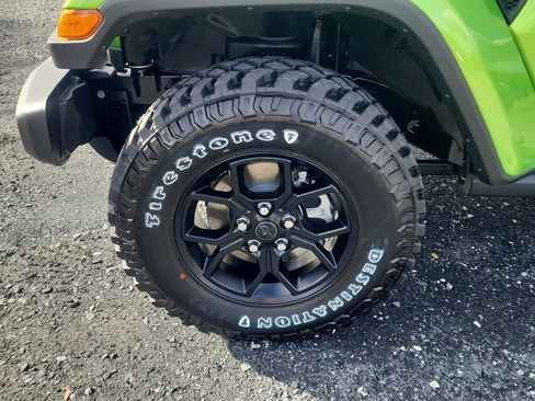 New 2026 Jeep Gladiator Willys image 9