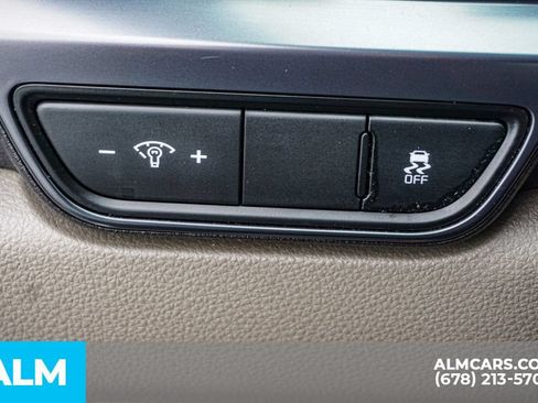 Used 2025 Kia Carnival FWD image 51