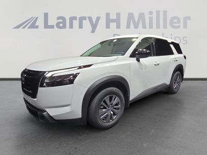 New 2025 Nissan Pathfinder S