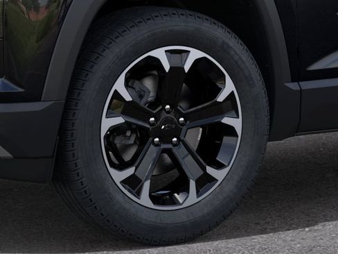 New 2027 Chevrolet Equinox LT w/ Convenience Package II FWD image 9