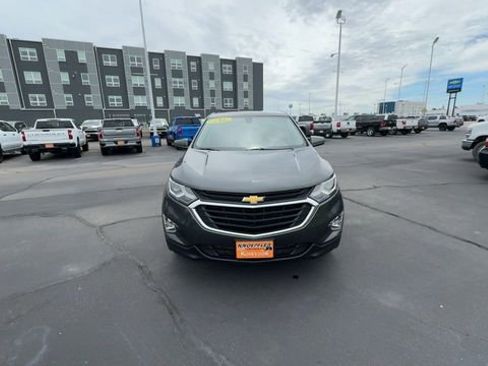Used 2019 Chevrolet Equinox LT FWD image 3