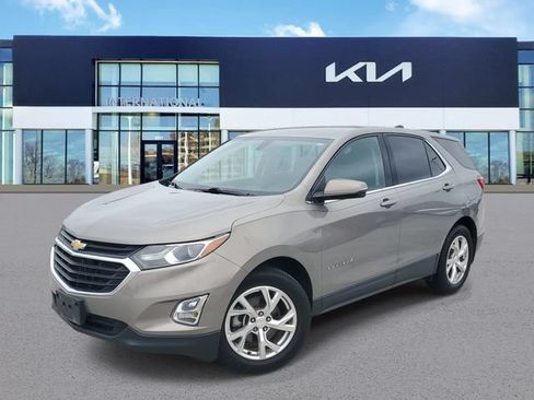 Used 2018 Chevrolet Equinox LT FWD image 1
