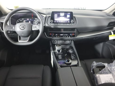 New 2026 Nissan Rogue Dark Armor image 18