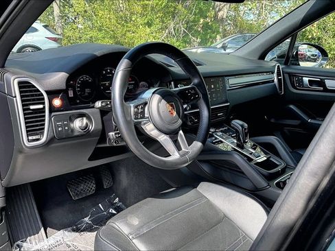 Used 2022 Porsche Cayenne Platinum Edition AWD/4WD image 15