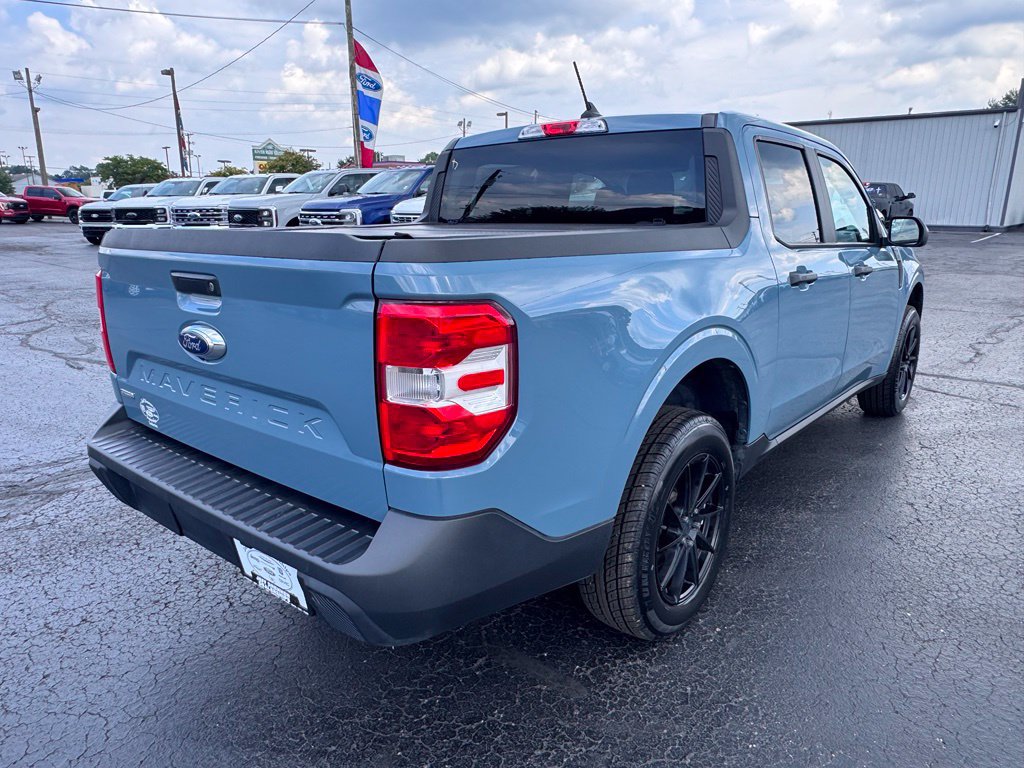 Used 2022 Ford Maverick XL FWD image 3