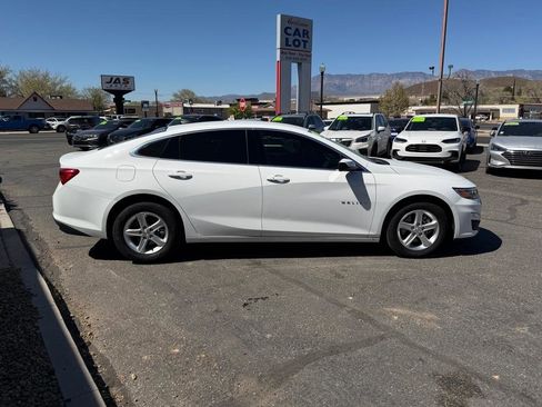 Used 2024 Chevrolet Malibu LS image 4
