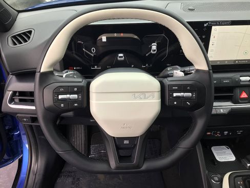 New 2025 Kia K4 GT-Line image 12