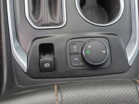 Used 2019 Chevrolet Traverse Premier w/ Redline Edition image 28