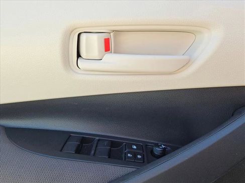 Used 2026 Toyota Corolla LE image 6