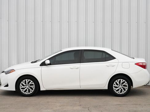 Used 2019 Toyota Corolla LE image 40