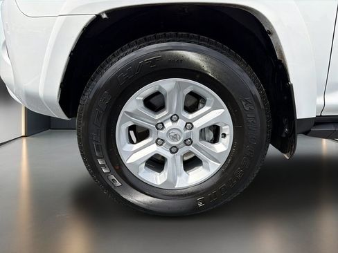 Used 2023 Toyota 4Runner SR5 Premium w/ Moonroof Package RWD image 10