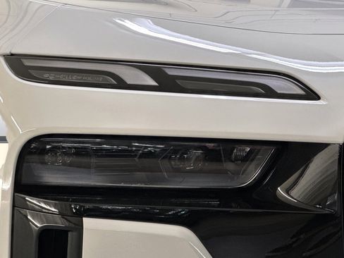 New 2026 BMW 740i image 11