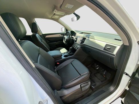 Used 2018 Volkswagen Atlas SE image 31