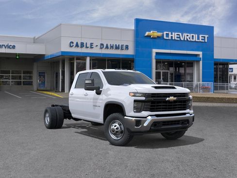 New 2026 Chevrolet Silverado 3500 W/T AWD/4WD image 1