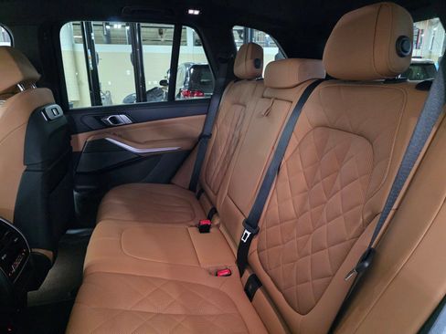 Used 2024 BMW X5 xDrive40i w/ Premium Package AWD/4WD image 14
