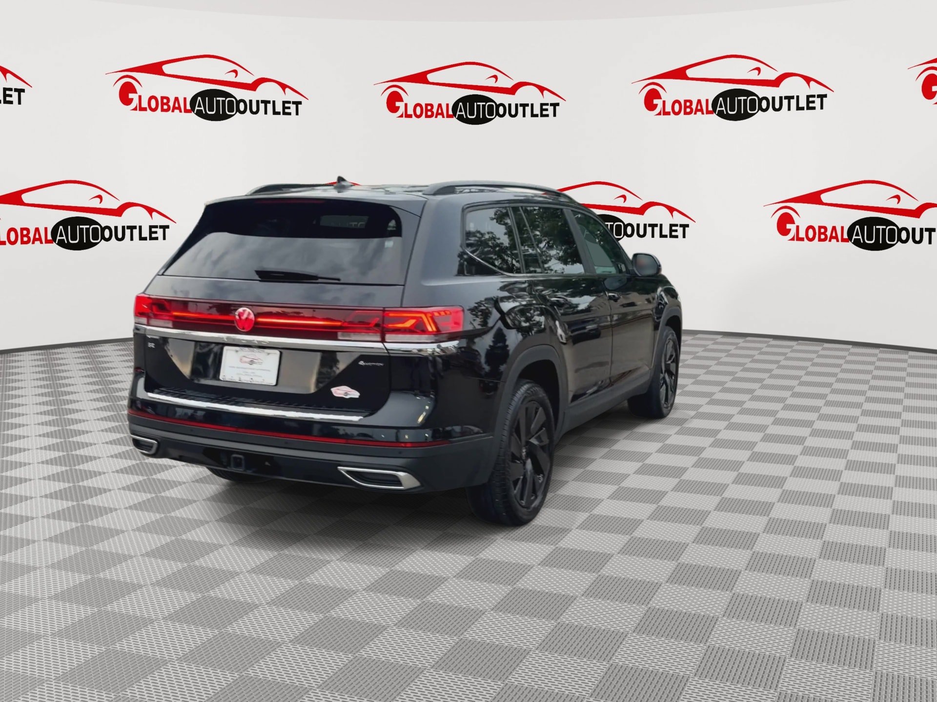 Used 2024 Volkswagen Atlas SE w/ Black Wheel Package AWD/4WD image 8
