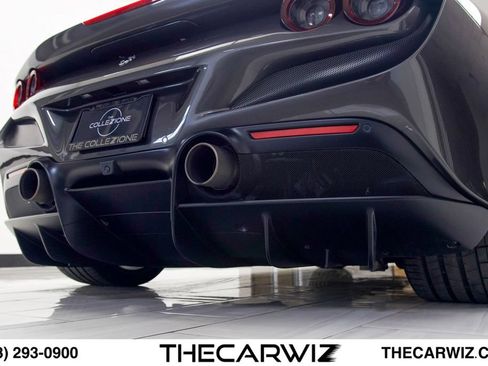 Used 2022 Ferrari F8 Tributo RWD image 32