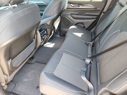 New 2026 Jeep Grand Cherokee Laredo image 20