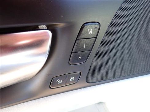 Used 2021 Volvo S60 T5 Momentum w/ Premium Package image 14