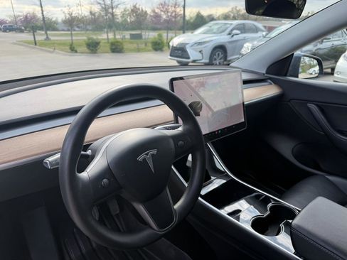 Used 2020 Tesla Model Y Long Range image 10