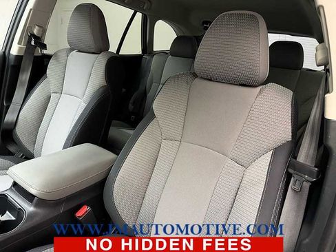 Used 2022 Subaru Outback Premium AWD/4WD image 13