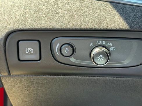 Used 2020 Buick Enclave Premium w/ Sun and Sites Package AWD/4WD image 15