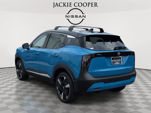 New 2026 Nissan Kicks SR w/ Cold Weather Package AWD/4WD image 7