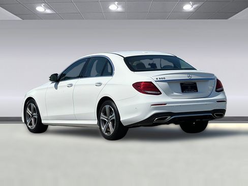 Used 2019 Mercedes-Benz E 300 image 3