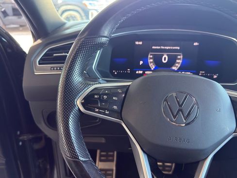Used 2022 Volkswagen Tiguan SE R-Line FWD image 18