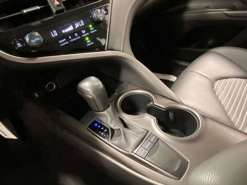 Used 2024 Toyota Camry SE image 17