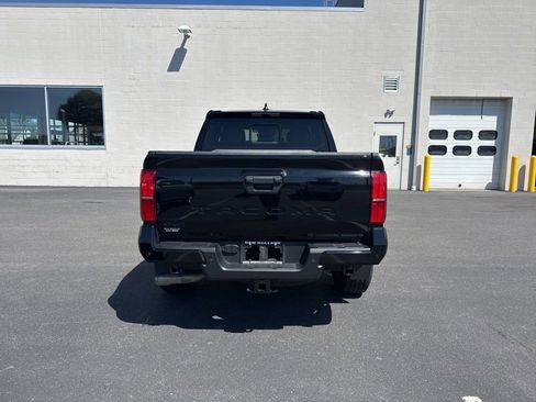 Used 2024 Toyota Tacoma TRD Sport w/ TRD Sport Upgrade Package AWD/4WD image 3