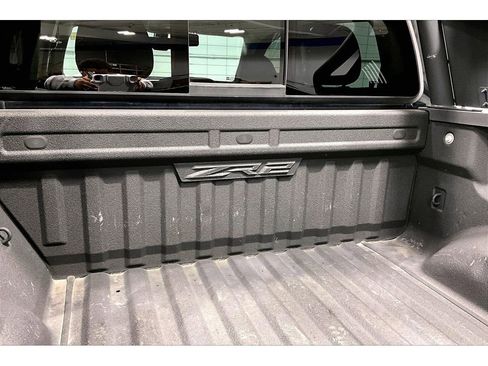 Used 2018 Chevrolet Colorado ZR2 image 9